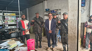 ব্রাহ্মণবাড়িয়ায় বেশি দামে এলপিজি সিলিন্ডার বিক্রি, ডিলারকে জরিমানা