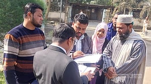 আচরণবিধি লঙ্ঘন: চাঁদপুরে জামায়াত-বিএনপির ৪ শিক্ষককে জরিমানা