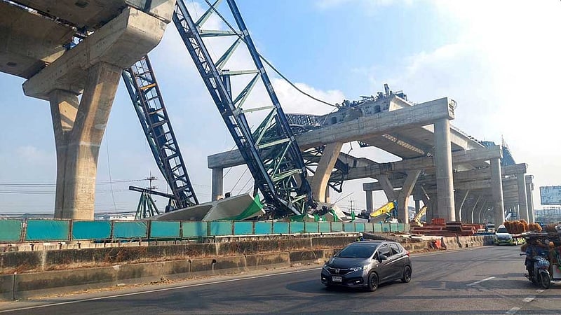 থাইল্যান্ডে আরেকটি ক্রেন ভেঙে পড়ে নিহত ২