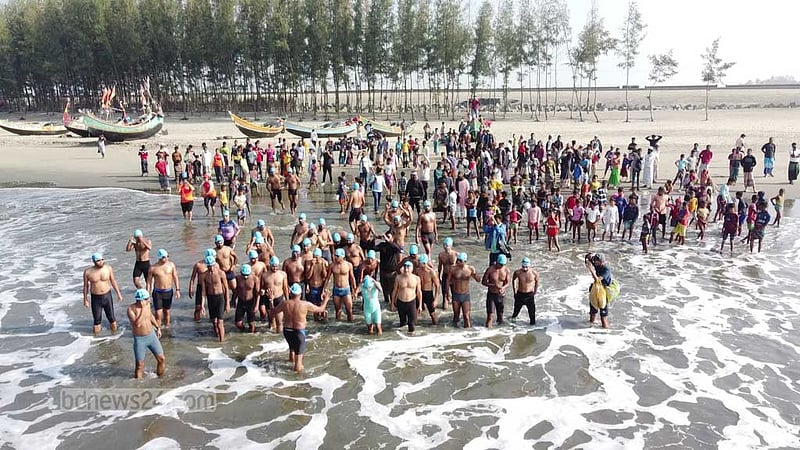 এবার ‘বাংলা চ্যানেল’ পাড়ি দিতে সাঁতারে ২ নারীসহ ৩৫ জন