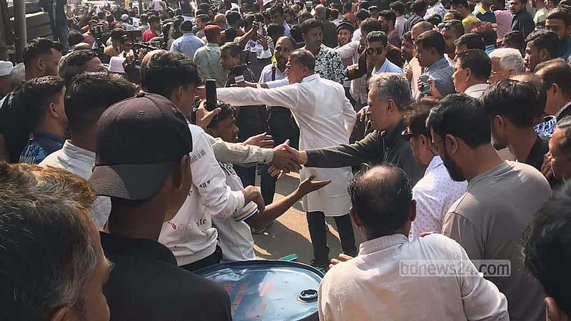 চট্টগ্রাম-১১: কদমতলী থেকে প্রচার শুরু খসরুর