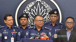 যেসব অস্ত্র উদ্ধার হয়নি সেগুলো বের করার সাহস পাবে না: চট্টগ্রামের ডিআইজি