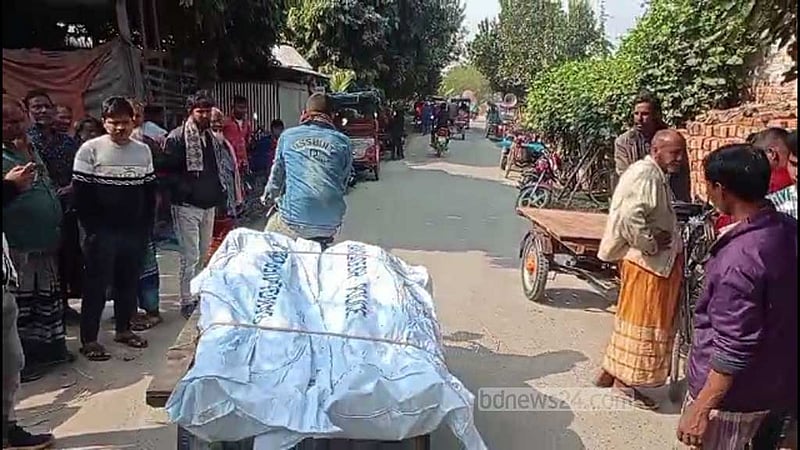 দিনাজপুরে আত্রাই নদীতে ভাসছিল অজ্ঞাতপরিচয় ২ লাশ