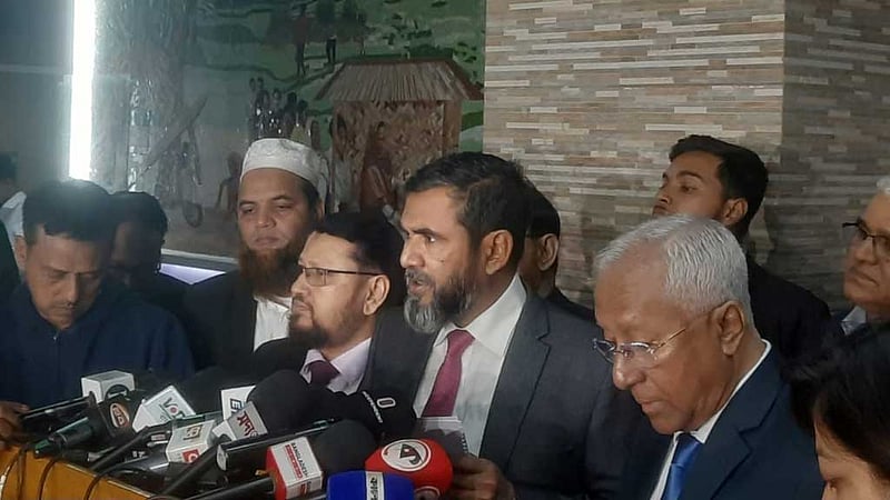 কেউ যেন না ভাবে কমিশন ‘ঘুমাচ্ছে’: পোস্টাল ব্যালট নিয়ে ইসি সানাউল্লাহ