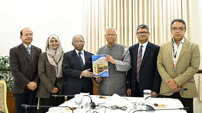 শেষ ৩ নির্বাচনে পুরো জাতিকেই শাস্তি দেওয়া হয়েছে: প্রধান উপদেষ্টা