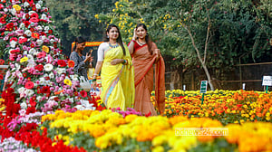 রমনা পার্কে ফুল উৎসব