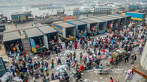 হাঁকডাকে মুখর বাদামতলী ফলের আড়ত