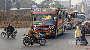 মহাসড়কে বেপরোয়া বাইকার