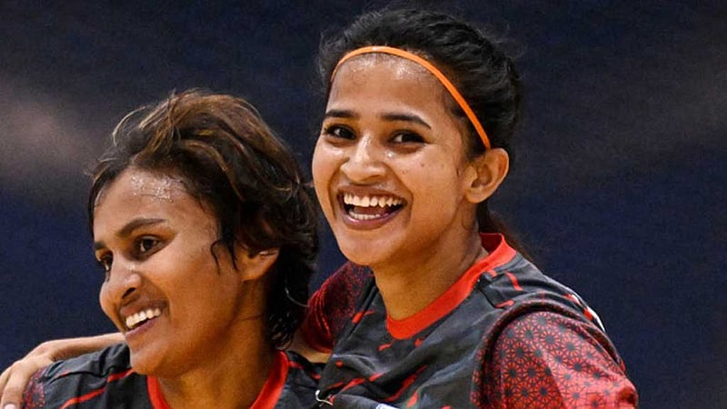 শ্রীলঙ্কাকে উড়িয়ে দিলেন সাবিনারা