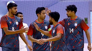 শ্রীলঙ্কাকে উড়িয়ে সাফ ফুটসালের শিরোপা লড়াইয়ে ফিরল বাংলাদেশ