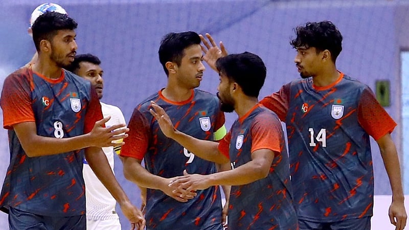 শ্রীলঙ্কাকে উড়িয়ে সাফ ফুটসালের শিরোপা লড়াইয়ে ফিরল বাংলাদেশ