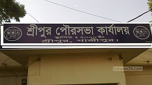 গাজীপুরে ময়লার গাড়িচাপায় প্রাণ গেল নিরাপত্তা প্রহরীর
