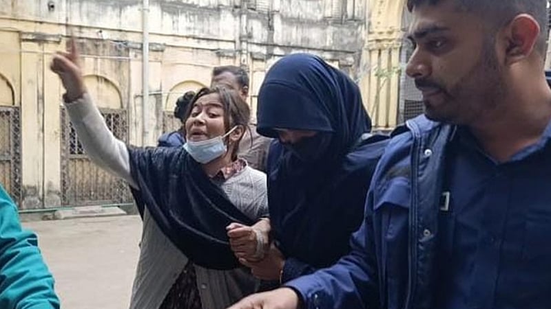 ‘জুলাই যোদ্ধা’ সুরভীর দুপুরে রিমান্ড, সন্ধ্যায় জামিন, রাতে কারামুক্ত