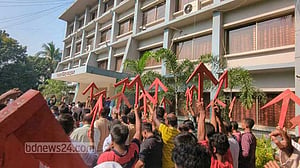 ‘শঙ্কা নিয়েই’ প্রচারে নামছে জাতীয় পার্টি