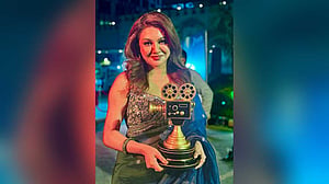মানিক বন্দ্যোপাধ্যায়ের ‘পুতুল’ হয়ে পুরস্কার জিতলেন জয়া