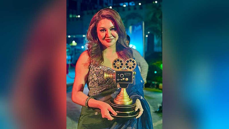মানিক বন্দ্যোপাধ্যায়ের ‘পুতুল’ হয়ে পুরস্কার জিতলেন জয়া