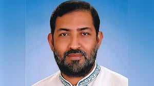 ঝালকাঠিতে লেবার পার্টির ইরানের মনোনয়নপত্র বাতিল