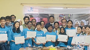 সাংবাদিকতার প্রশিক্ষণ শেষে সনদ পেল খাগড়াছড়ির শিশুরা