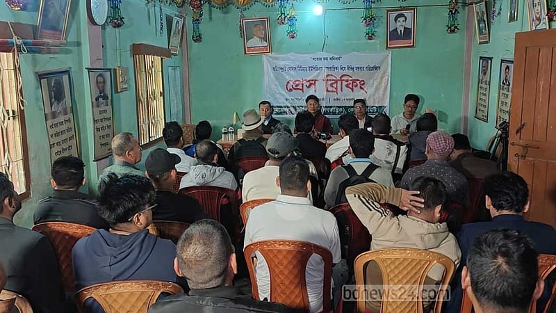 ইউপিডিএফ-গণতান্ত্রিক ‘বিলুপ্ত হয়নি’, ‘বিভ্রান্তি’ ছড়ানোর অভিযোগ