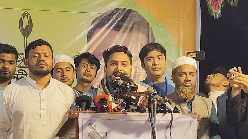 ‘তাহাজ্জুদের পর’ ভোটকেন্দ্র দখলের পাঁয়তারা চলছে: নাহিদ