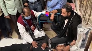 লক্ষ্মীপুরে বিএনপি-জামায়াত কর্মীদের মধ্যে হাতাহাতি, হাসপাতালে ভর্তি ৬