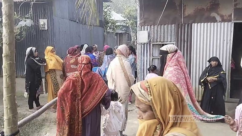 মাদারীপুরে গৃহবধূকে গলা কেটে হত্যা, স্বামী আটক