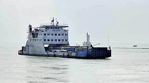 কুয়াশা: ১০ ঘণ্টা পর আরিচা-কাজিরহাট ফেরি চালু