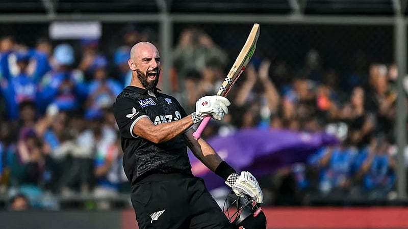 কোহলিকে সরিয়ে শীর্ষে মিচেল