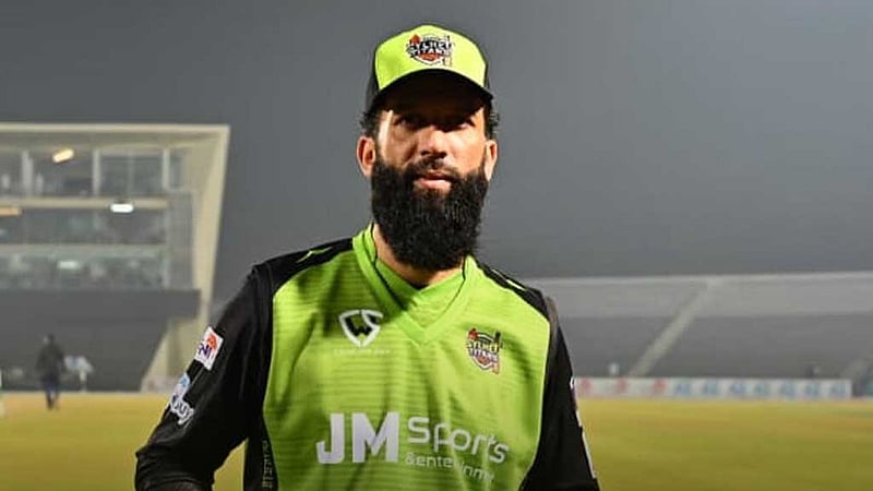 ৩৮ বছর বয়সেও শিখছেন মইন আলি