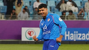 মুজিবের হ্যাটট্রিক, ৫ বলে ৪ উইকেট