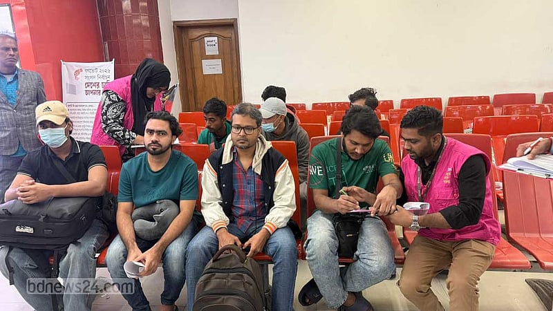 ভালো চাকরির লোভে মিয়ানমারের সাইবার অপরাধীদের খপ্পড়ে, উদ্ধার ৮ বাংলাদেশি