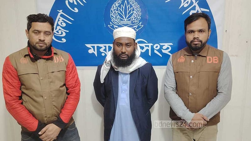 দিপু হত্যা: লাশ পোড়ানোয় ‘নেতৃত্ব’ দেওয়া যুবক গ্রেপ্তার
