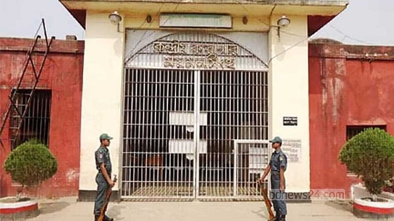 জামিননামা ছাড়াই কারাগার মুক্ত হত‍্যা মামলার ৩ আসামি গ্রেপ্তার