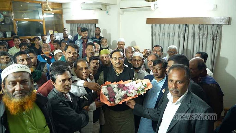 ময়মনসিংহে জাতীয় পার্টির তিন শতাধিক নেতাকর্মীর বিএনপিতে যোগদান