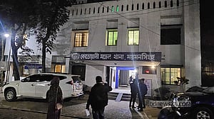 ময়মনসিংহে কুপিয়ে হাতকড়া পরা আসামি ছিনতাই, ৫ পুলিশ হাসপাতালে