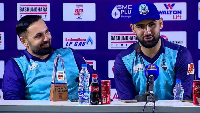 বাবা-ছেলের স্বপ্ন ও সাধনা বয়ে চলেছে একই স্রোতে