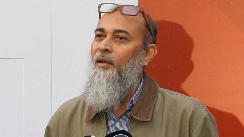 পরিচালক নাজমুল ৪৮ ঘণ্টার মধ্যে জবাব না দিলে বিসিবি কী করবে