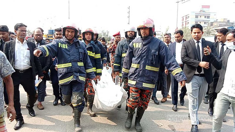 মামলার কাজে গিয়ে আদালতের সামনে ট্রাক চাপায় প্রাণ হারালেন বৃদ্ধ