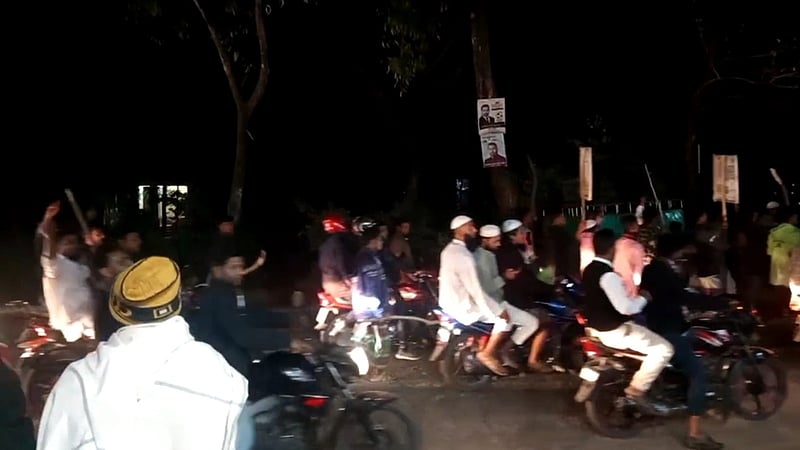 হাতিয়া থানা ঘেরাও করে এনসিপিকর্মীদের বিক্ষোভ, হান্নান মাসউদের ‘আল্টিমেটাম’