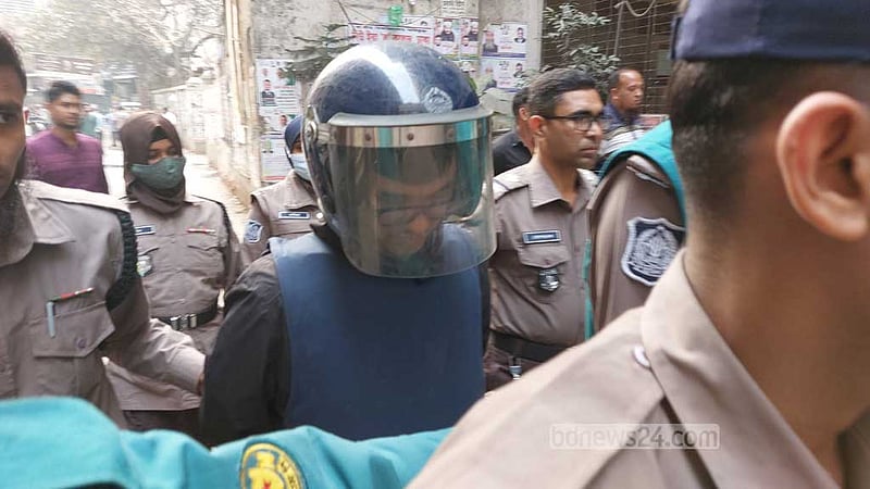 শিশু নির্যাতন: শিক্ষক পবিত্র কুমারের রিমান্ড আবেদন শুনানির অপেক্ষা