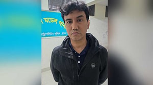 স্কুলে শিশু নির্যাতনের অভিযোগ ওঠা শিক্ষক গ্রেপ্তার