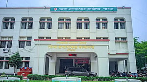 পাবনা ১ ও ২ আসনে ভোটের বাধা কাটল