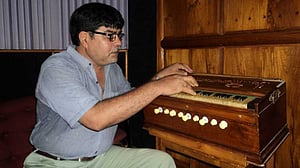 পাবনার কারাবন্দি সংগীতশিল্পী আওয়ামী লীগ নেতা প্রলয় চাকীর মৃত্যু