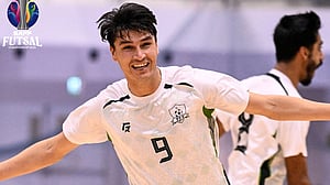 পাকিস্তানের বিপক্ষে হেরে আশা শেষ রাহবার-মঈনদের