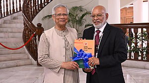 সরকারি চাকুরেদের সর্বনিম্ন মূল বেতন ২০ হাজার, সর্বোচ্চ ১ লাখ ৬০ হাজার করার সুপারিশ
