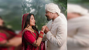 ছবি দিয়ে বিয়ের খবর জানালেন রাফসান-জেফার