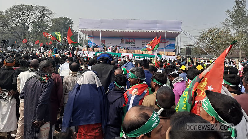 তারেকের জনসভার জন্য প্রস্তুত রাজশাহীর মাদ্রাসা মাঠ