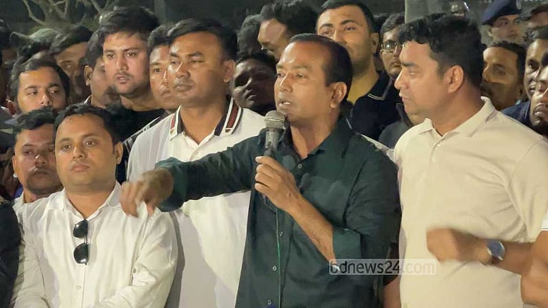 ইসির ‘আশ্বাসে’ নির্বাচন ভবন এলাকা ছাড়ল ছাত্রদল