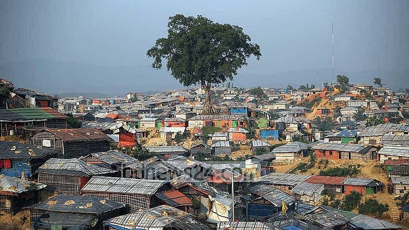 টেকনাফে রোহিঙ্গা ক্যাম্পে দুপক্ষের গোলাগুলি, যুবক নিহত