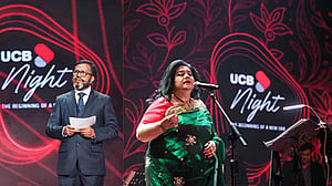 ‘ইউসিবি নাইট’ মাতালেন রুনা লায়লা